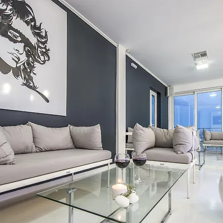 מלון Diana זקינטוס טאון